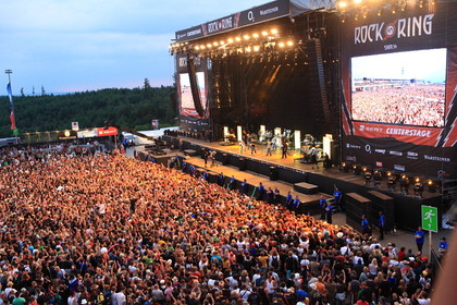 spektakel der extraklasse - Rock am Ring 2011 Bericht: Die Festivalsaison ist voll entbrannt 