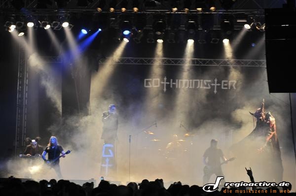 Gothminister (live beim Wave-Gotik-Treffen 2011)