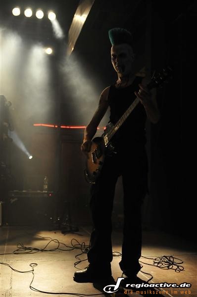 Thee Flanders (live beim Wave-Gotik-Treffen 2011)