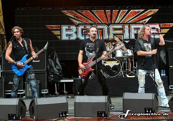 Eindrucksvoll - Fotos: Bonfire live bei Rock the Nation 2011 auf der Loreley 